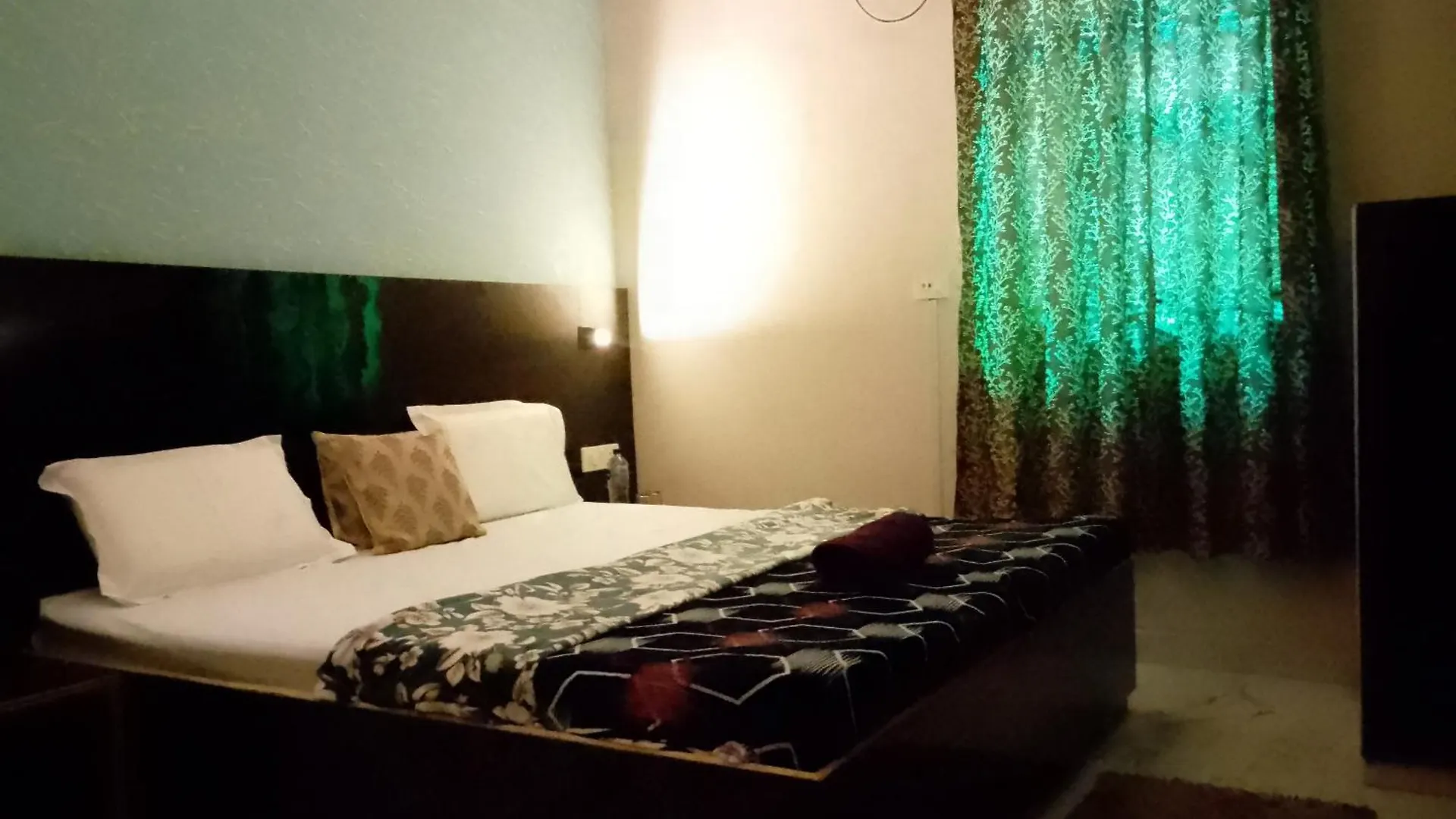 אגרה The Blessings Home Stay הודו